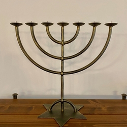 Chandelier en fer forg� - Menorah