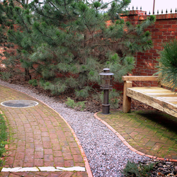 Lampadaire de jardin � lampe forg�e à la main Klasik de l'atelier d'art de la forge UKOVMI