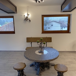 Design artistique � luminaires forg�s, mobilier de jardin et bougeoir avec motif forestier