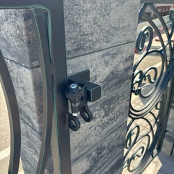 Portail coulissant � d�tail