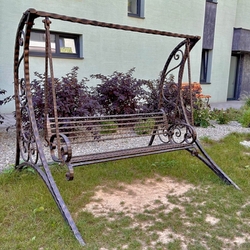  Balancelle forg�e pour l'ext�rieur du restaurant
