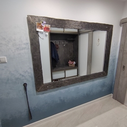 Miroir forg� dans un style moderne avec une cuillère à chaussures de qualit� - fabriqu� à la main en Slovaquie